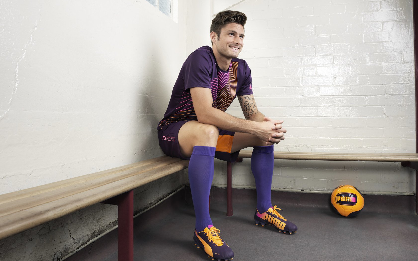 足球运动员职业培训体系完善，提升整体水平，足球技能培训流程